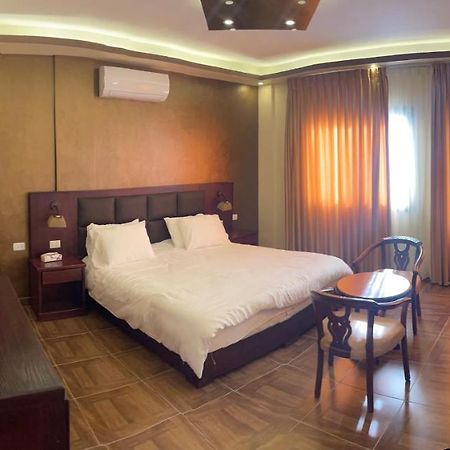 Esperanza Petra Bed & Breakfast Wadi Musa Exterior photo
