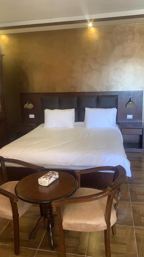 Esperanza Petra Bed & Breakfast Wadi Musa Exterior photo
