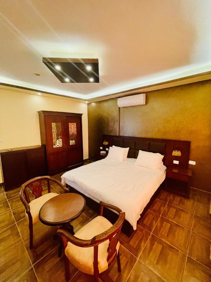 Esperanza Petra Bed & Breakfast Wadi Musa Exterior photo