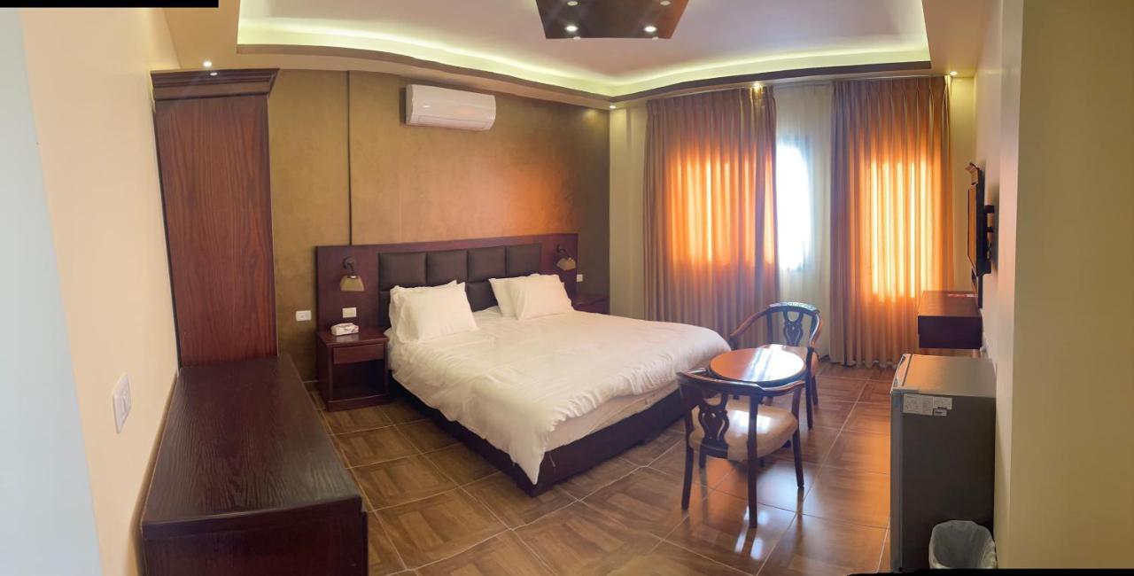 Esperanza Petra Bed & Breakfast Wadi Musa Exterior photo