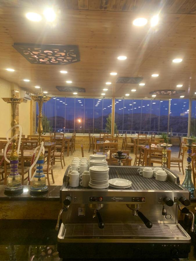 Esperanza Petra Bed & Breakfast Wadi Musa Exterior photo
