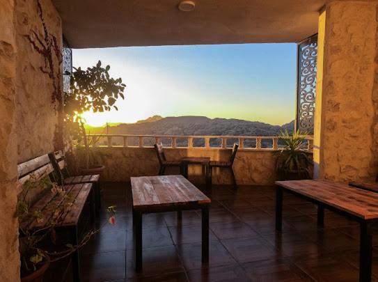 Esperanza Petra Bed & Breakfast Wadi Musa Exterior photo